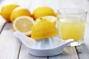 Уход и лечение проблемной кожи народными рецептами сок лимона