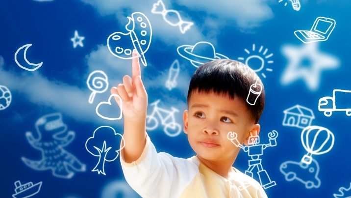 Как помочь ребенку развить воображение